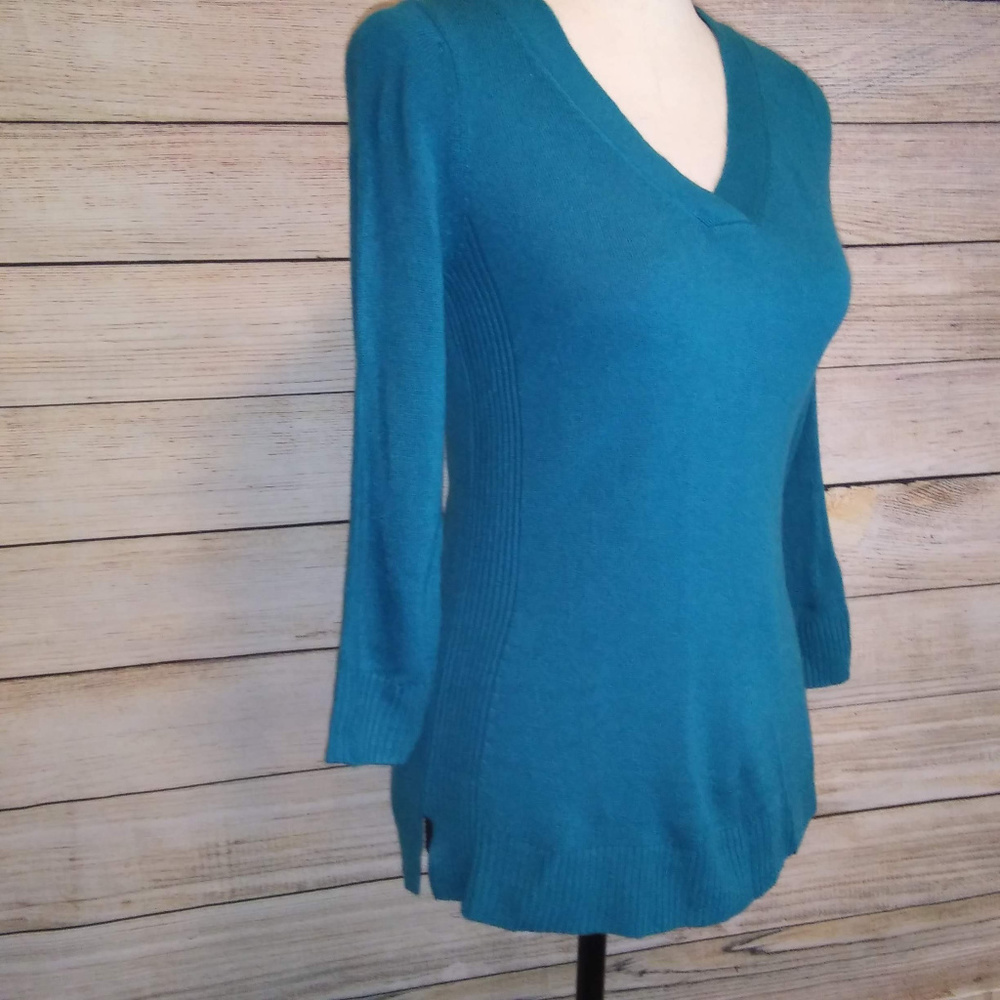Karen Scott V-Neck 3/4 sleeve Lightweight sweater